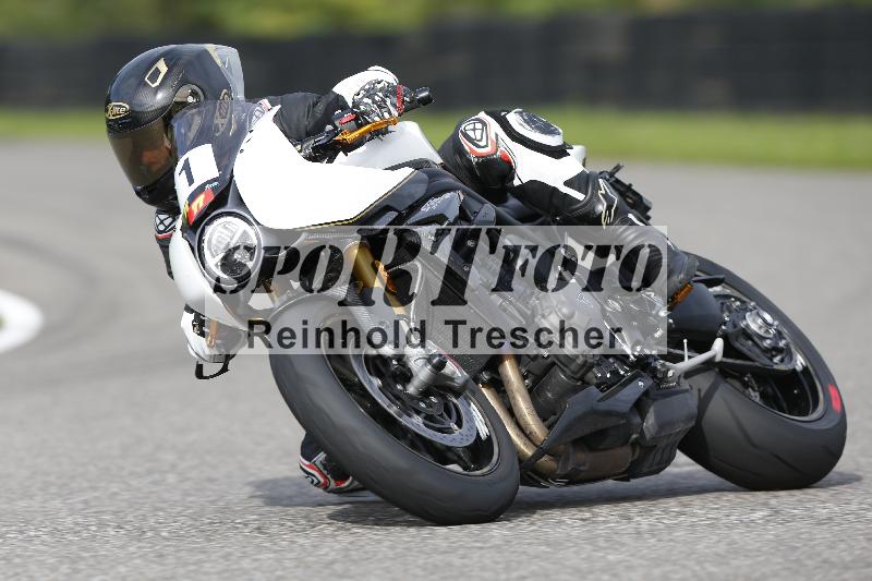 /53 16.09.2025 Track Day Domi Aegerter ADR/Gruppe rot/1